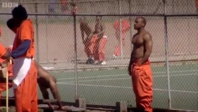 Racial segregation in San Quentin prison   Louis Theroux   Behind Bars   BBC